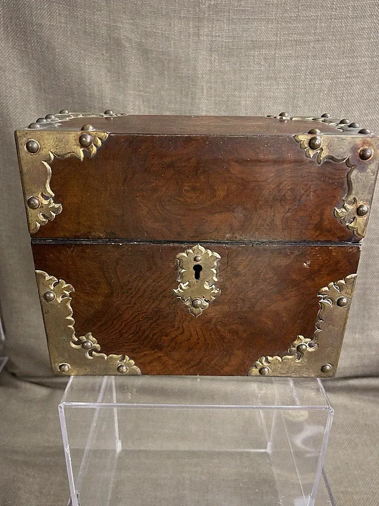 Antique English Burl Walnut Decorative Brass Georgian 3 Ink Perfume Bottle Box